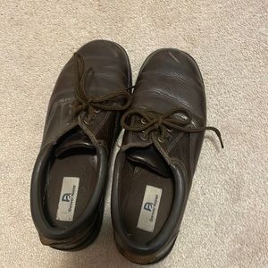 Woman shoes size 9 Denver Hayes